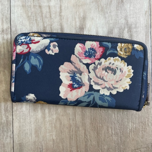 Cath Kidston Navy floral wallet - Picture 2 of 7